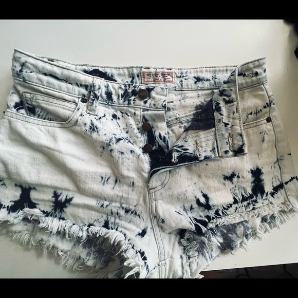 Guess Vintage High Waisted Denim Shorts - Picture 3 of 5